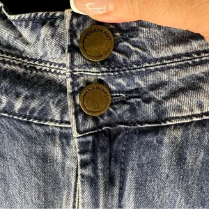 Blank NYC The Balloon Bo Legged‎ High Rise Pleated Flowy Trouser Denim Jeans thumbnail 6