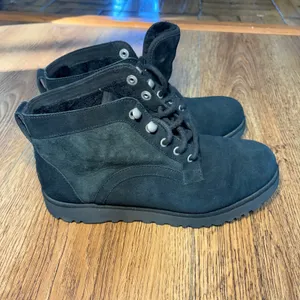 UGG Bethany Boots Womens 8‎ Black Suede Lace Up Sheepskin Booties 1012532 thumbnail 2