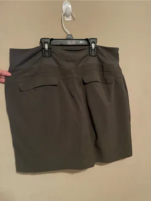 Athleta Gray Athletic Skort Size 10/Tennis Golf Pickleball Running Active thumbnail 2
