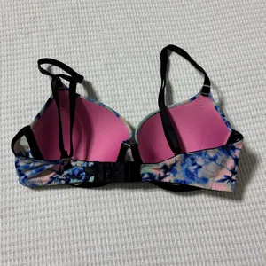 Victoria's Secret Bra thumbnail 2