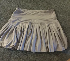 Gold Hinge Skirt Grey Pleated Steel Skort Tennis Built-In Shorts Small thumbnail 3