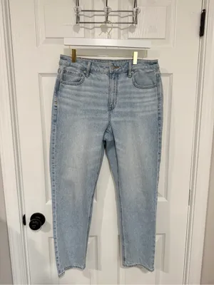 American Eagle Strigid Light Wash High Rise Jeans Women’s 8 Short thumbnail 5