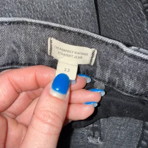 Madewell The Perfect Vintage Straight Jean Charcoal Wash Raw Hem Size 33‎ thumbnail 5