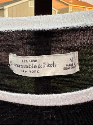 Abercrombie medium top thumbnail 2