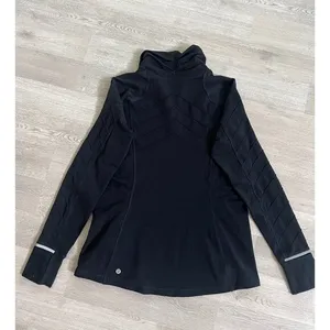 Lululemon 12 Running 1/2 1/4 Zip Pullover Mock Top Black Reflective Chevron thumbnail 2
