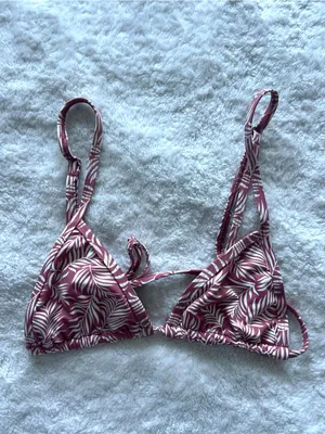 Dippin Daisy’s Leaf Print Triangle Bikini Set thumbnail 5