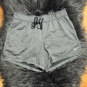 Nike ATTK 2.0 TR5 Training Shorts Black Heather Gray Training Shorts Size Small thumbnail 3