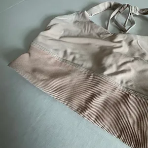 Women's Lululemon Free to be long line Sports Bra Size 4 light pink thumbnail 2