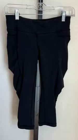 Lululemon Black Capris Size 4 thumbnail 1