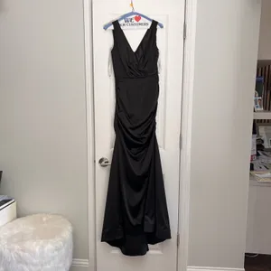 David's Bridal GALINA SIGNATURE Women’s Stretch Satin Ruched Mermaid Dress Black Size 2 EUC thumbnail 4