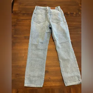 Madewell The Mom Jean 26 Jeans Distressed Straight Leg Ripped Light Wash thumbnail 4