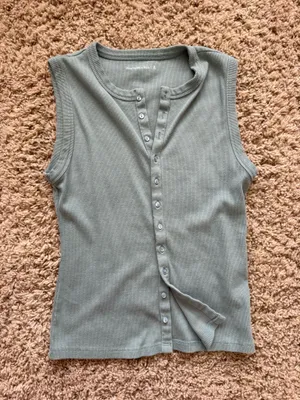 Abercrombie top thumbnail 1