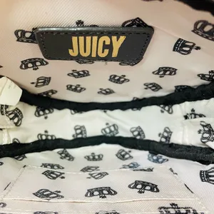 New Juicy Couture Retro Chic Heart Crossbody Bag and Heart Iridescent Chain thumbnail 7