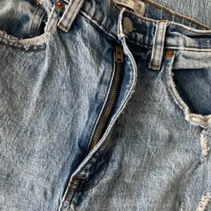 Abercrombie Women’s 26 2 Regular The 90’s Straight Ultra High Rise Jeans thumbnail 6