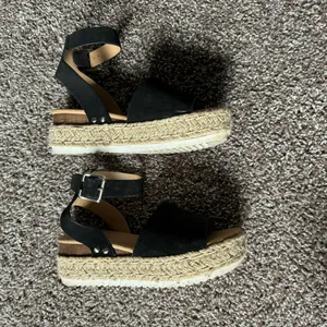 Soda Platform Sandal thumbnail 2