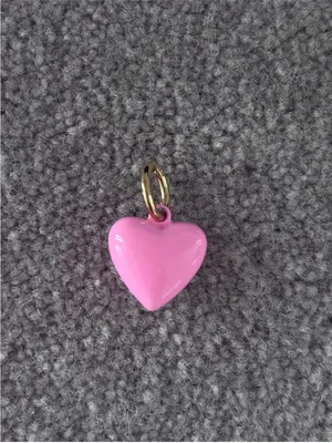 NWOT Roxanne Assoulin The Mini Puffy Heart Charm thumbnail 2