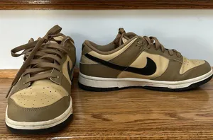 Nike Women’s Dunk Low Sneakers thumbnail 5