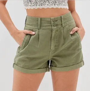 American Eagle Baggy Mom Short Size 6 thumbnail 1