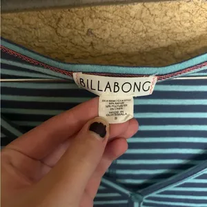 Billabong Women’s 1/2 Sleeve Blue Striped Button Lightweight Linen Blend Shirt thumbnail 2