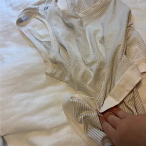 Lululemon Athletica Cream swiftly tech tank top thumbnail 4