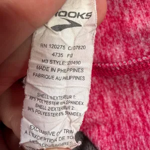 Brooks Equilibrium Women’s Pink Hooded Full Zip Running Jacket Small thumbnail 7