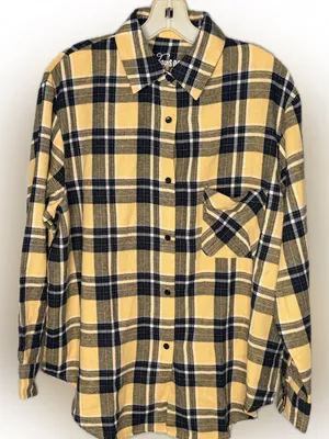 GameDay Social Iowa Hawkeyes Shirt nwot thumbnail 1