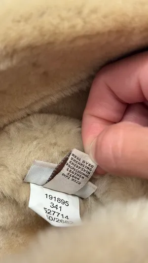UGG bucket hat thumbnail 5