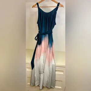 NWT BloomChic Blue and Pink Tie Front Tiered Maxi Dress 14-16(XL) thumbnail 2