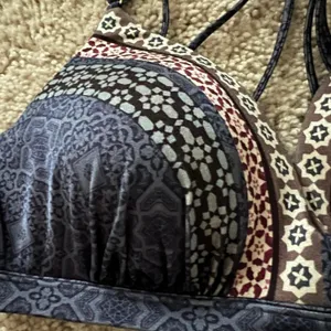 Athleta swimtop-M thumbnail 2
