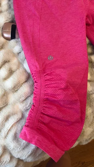 Hot Pink Lululemon Capri Leggings  thumbnail 2