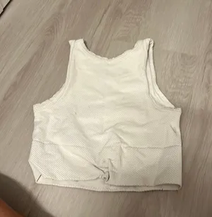 NIKIBIKI Cropped Seamless Top thumbnail 2