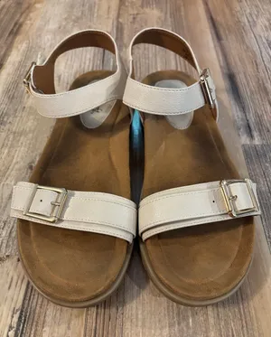 Eurosoft Gilana Cream Colored Sandals - Size 9M thumbnail 1