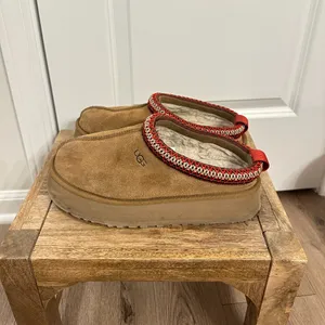 UGG Tazz Platform Slipper (Women) in Chestnut US 8 thumbnail 8