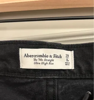 Abercrombie 90’s straight ultra high rise jeans thumbnail 3