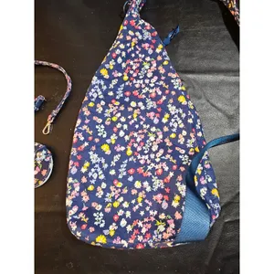 Vera‎ Bradley Scattered Wildflowers Essentials Sling Backpack Lanyard & Mirror thumbnail 3