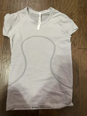 Lululemon Swiftly Short Sleeve thumbnail 1