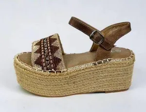 espadrill sandals Size 6 thumbnail 1