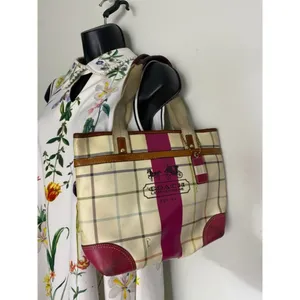 Coach Cream Red Coated Canvas Signature Handbag thumbnail 10