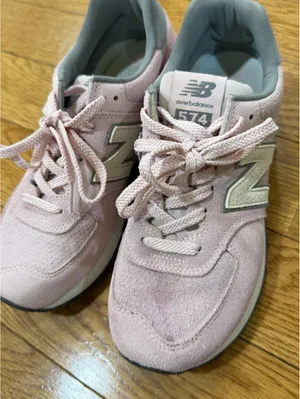Size US 8.5 New Balance Classics 574 Women's Rose Sugar/Sea Salt Sneakers thumbnail 6