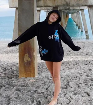 Hoodie Black Size L thumbnail 2