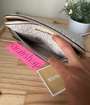 Michael Kors Purse thumbnail 9