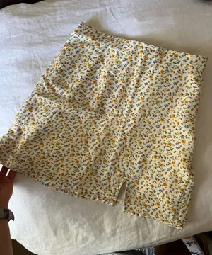 Hollister floral mini skirt thumbnail 1