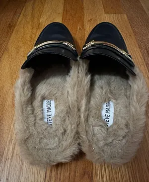 Steve Madden Black Fur Slides thumbnail 2