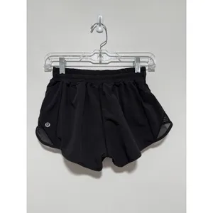 Lululemon Hotty Hot Short II *2.5" Black Size 4 thumbnail 3