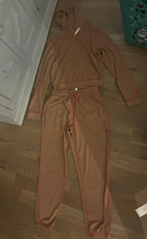 Fabletics Matching Set thumbnail 1