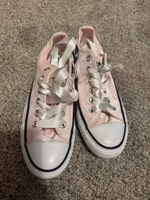 Converse Women’s thumbnail 1