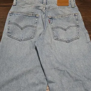 Baggy Levi’s Jeans thumbnail 3