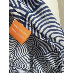 Oliphant Small S Printed Cotton Top Navy White Pleated Pintuck Tuckernuck thumbnail 5