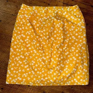 Boden cheery yellow business casual 10R royalcore skirt thumbnail 4