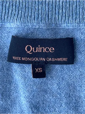 Quince Mongolian Cashmere V-Neck Sweater Faded Denim minimalist luxury XS thumbnail 3